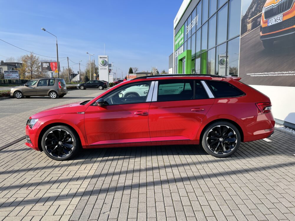 Skoda Superb Combi Tsi Km Dsg Wersja Sportline Dach Panoramiczny